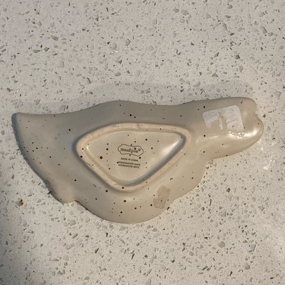 Handcrafted Ceramic Leaf Dish - Picture 3 of 5